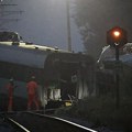 Ima mrtvih u železničkoj nesreći u Danskoj: Više od dvadeset ljudi povređeno nakon što je voz udario u cisternu i iskočio iz…