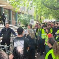 Blokirana zgrada suda u Novom Sadu: Policija uvela deo zaposlenih u zgradu