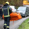 Nađena dva tela u "audiju" kod Ovčar Banje: Sleteli s puta, dizalica ih izvlači iz kanala (FOTO, VIDEO)