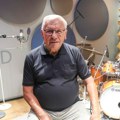 Naš pevač (82) otkrio bolnu istinu o paralizovanoj ruci i koncertu: "Rasprodao sam tri Tašmajdana, a sin je govorio: Ko će…
