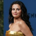 Selena Gomez pojavila se na dodeli Emi nagrada, svi gledali u njeno lice! Oglasio se hirurg, mreže "gore"