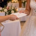 Kuma otkrila koliko je planirala da stavi para u kovertu, mlada čim je čula odmah reagovala: "Ti si u Nemačkoj, mislila sam da…