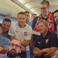 Vučić u avionu s „orlovima“ pred polazak na EURO: Srbija je uz vas, i ako izgubite dočekaćemo vas kao pobednike (VIDEO)