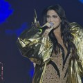 Pevačica na ivici suza: Milica Pavlović na proslavi 15 godina mature slučajno saznala istinu koju je deda krio od nje