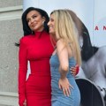 Svi skockani u "fulu", ona skroz prirodna: Rada Manojlović na žurku došla u patikama, miniću i bez šminke