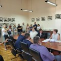 Roditelji i zaposleni na Vazduhoplovnoj akademiji oterali direktora i članove prinudne uprave