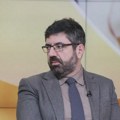 Napadnut Radomir Lazović ispred Skupštine