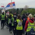 Studenti pešačili od Gornjeg Milanovca do Takova: Obeležili godišnjicu ustanka