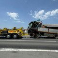 Uklonjeni kamioni koji su učestvovali u jezivoj nesreći na putu Ruma - Irig: Put ponovo prohodan