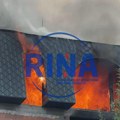 Gori zgrada u Novom Pazaru, vatrogasci sat vremena se borili sa plamenom: Policija privela osumnjičenog za izazivanje vatre…