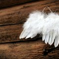 Kako prepoznati da vas štiti anđeo čuvar: Ovo je 7 mističnih upozorenja s neba