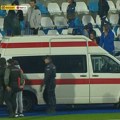 Drama u Novom Pazaru: Prekinut meč, hitna pomoć odmah uletela na teren