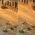 Pogledajte stravičnu saobraćajku u Karađorđevoj! U punoj brzini auto izleće sa kolovoza i ruši sve pred sobom (video)