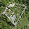 Misteriozno utvrđenje na tari prati krvava legenda: Niko ne zna kad je Solotnik tačno izgrađen, pohodili ga lovci na blago…