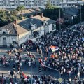 "Vostani Serbije": Kragujevčani na raskrsnici kod BIG-a, protesti u više od 30 gradova širom Srbije (FOTO)