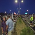 Protesti na više lokacija u Srbiji: Demonstranti iz Zemuna blokirali Gazelu, zaustavljen saobraćaj i na magistrali u Užicu…