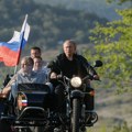 Amerikanac oduševljen motociklom koji mu je Putin poklonio na Aljasci, ali se sad našao u velikom problemu