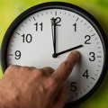Не заборавите да померите сатове уназад: Ево када тачно почиње зимско рачунање времена