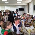 „Smotra rukotvorina“ održana u Ćupriji: Takmičarska i humanitarna manifestacija Aktiva žena „Naše zlatno doba“ (foto)…