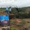 Mariju (21) bacili sa mosta u smrt, pa pobegli: Njen verenik gledao kako pada sa visine od 40 metara, pa zanemeo (Uznemirujući…