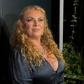 Manje ću tugovati kroz pesme: Indira Radić o emocijama, porodici i estradi (foto)