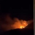 (Video) Veliki požar ponovo bukti iznad Bara! Vatrogasci ne mogu da priđu vatri, građani gledaju u užarenu loptu