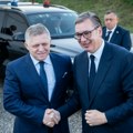 Fico napustio samit EU da bi podržao Vučića u Novom Sadu: „Vodi suverenu politiku koja mi je uzor“