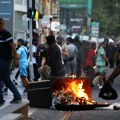 Haos u Marseju: Novi sukobi policije i demonstranata, na ulicama hiljade specijalaca FOTO, VIDEO