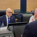 Vučević u Italiji sa ministrom odbrane o Kosovu i vojnoj saradnji