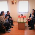 Predstavnici grada Kragujevca posetili višečlanu porodicu Zuvić