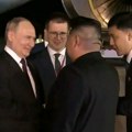 Crveni tepih za vladimira Putina! Kim Džong Un priredio spektakularan doček za ruskog predsednika
