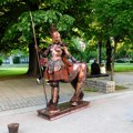 Skup Statua na šetalištu, od kentaura do anđela Peti Internacionalni festival živih statua "Statua fest" (foto)