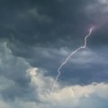 (Foto) ogromna oluja nadvila se nad Istrom! Sevalo više od 5.000 puta – nevreme juri prema Balkanu, upaljeni svi meteoalarmi!…