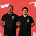 Golub leti iz Austrije u Švajcarsku
