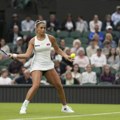 Ogroman skandal: Teniserka iz komšiluka dobila pretnje pred meč s Ukrajinkom! Slikali joj pištolj, porodicu...
