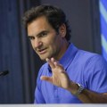 "Ne, ne, ne, to nikako": Federer razmišljao da li će ga to pitati, a onda nije mogao da prestane da negira