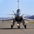 Kina predstavila lovac J-10C u bojama Azerbejdžana