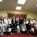 Gradonačelnik Pirota uručio nagrade najboljim učenicima sporstistima