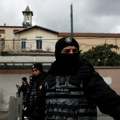 Naoružani čovek drži kao taoce zaposlene u fabrici u Istanbulu