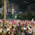 Протест Крени-промени испред РТС-а завршио се шетњом до Генералштаба: „Рио Тинто жели да изврши медијску лоботомију“