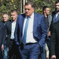 Nastavak suđenja Dodiku: Predsednik RS dočekan aplauzom pred sudom