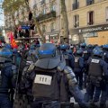 Novi protest u FRANCUSKOJ, na ulicama 76.000 policajaca: Blokada depoa u Parizu - policija sprečila pokušaj blokade obilaznice…