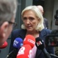 Šefica francuske desnice upozorila da će blokirati svaku novu vladu