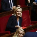 Simbolična pobeda za Marin le Pen