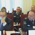 Direktor policije ćuti, ministar "preživeo strašni sud": Sednica Odbora bez konkrenih odgovora na slučaj "Senjak"