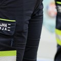Tragedija kod Inđije: Muškarac poginuo nakon sletanja automobila sa puta