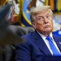 Trump preti da bombarduje Oman ako se ispreči SAD