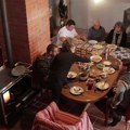 Svi beže u grad, a oni se iz Nemačke vratili pod Rtanj: Sagradili oazu bez stepenika, evo od čega sada žive (video)