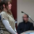 Oružarka za ubistvo žene na snimanju dobila maksimalnu kaznu Aleka Boldvina suđenje tek čeka