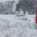 Sneg napravio totalni haos: Kuće i automobili zatrpani; Dramatični snimci FOTO/VIDEO